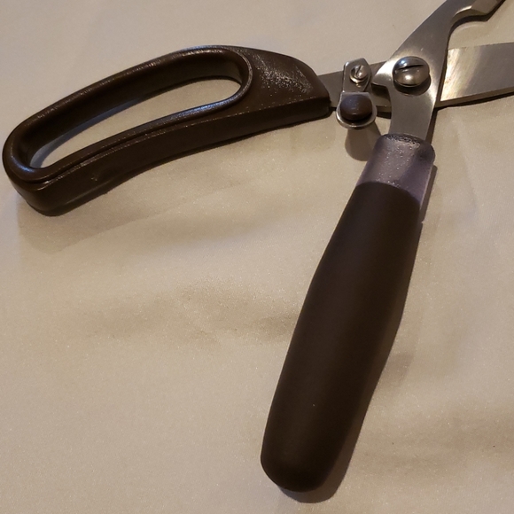 Scissor - Picture 6 of 16